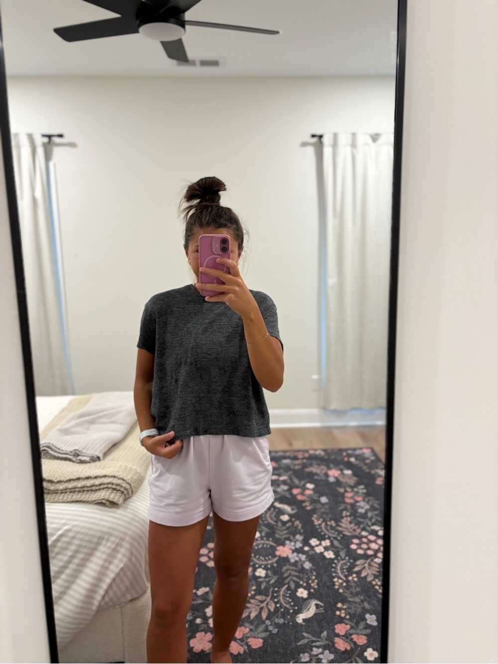 Lululemon T-shirt Size Medium